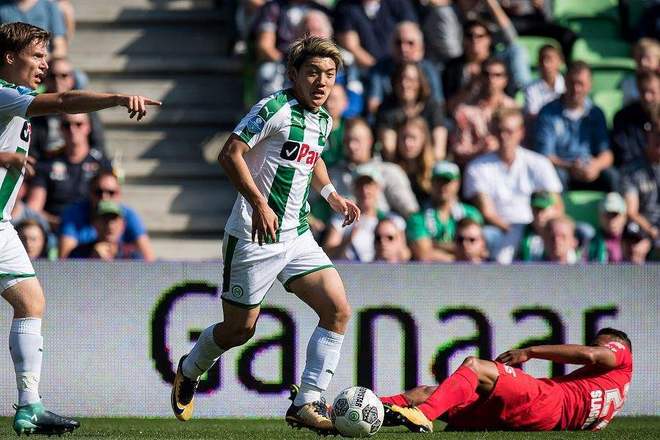 两队比赛的 两队比赛的