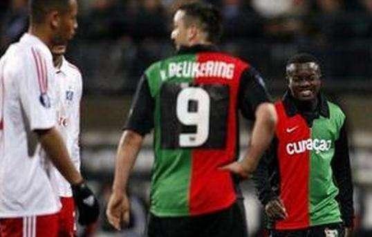 由於對手的 由於對手的