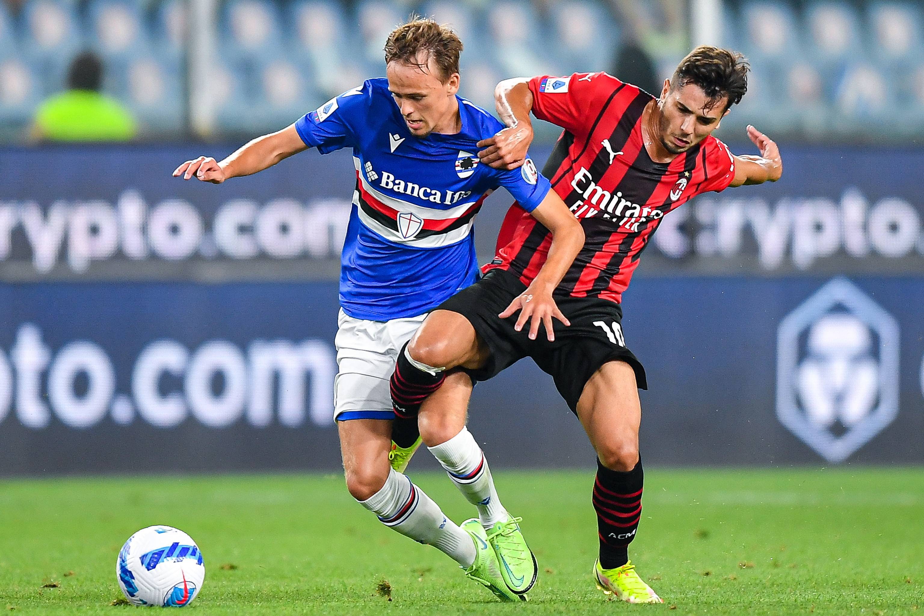 露在三点 露在三点