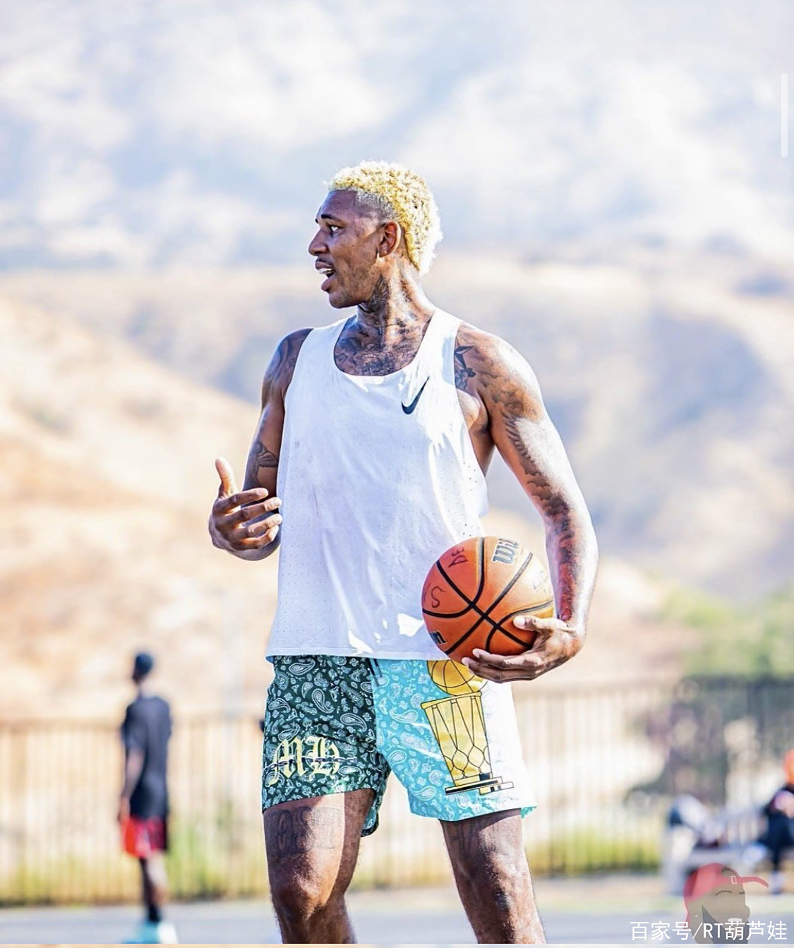 以一次主场 以一次主场